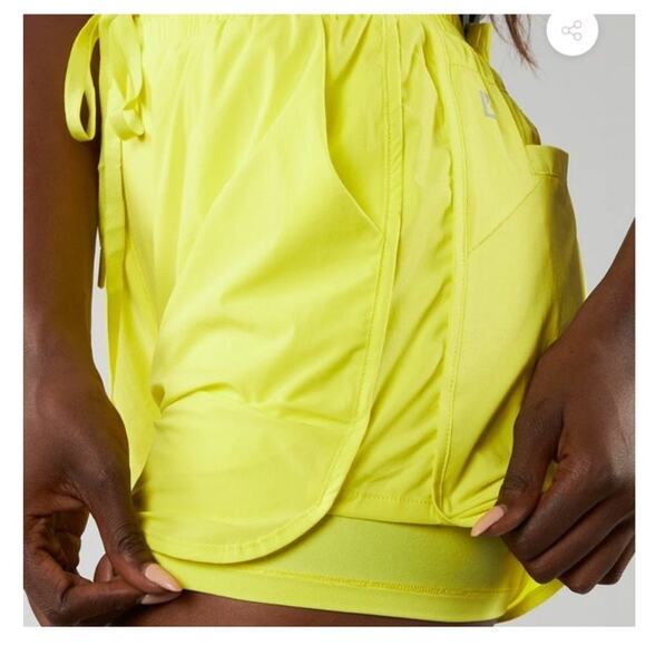 EUC BuffBunny high waisted lime neonish yellow green Tiki flo shorts sz: M - Picture 4 of 11